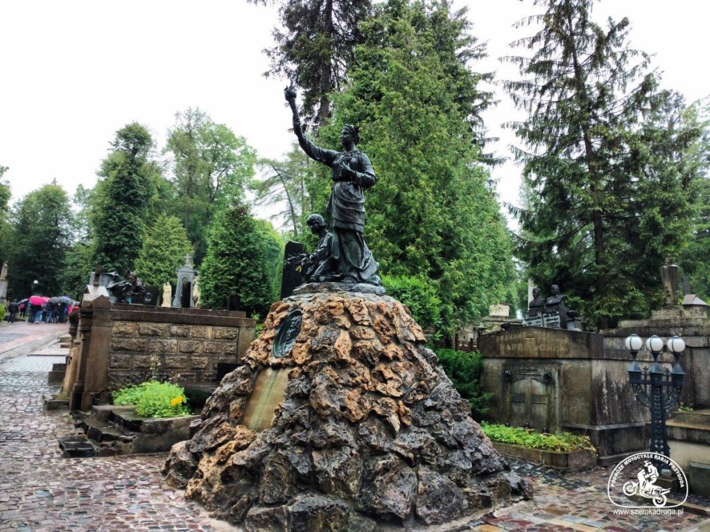 cmentarz we Lwowie