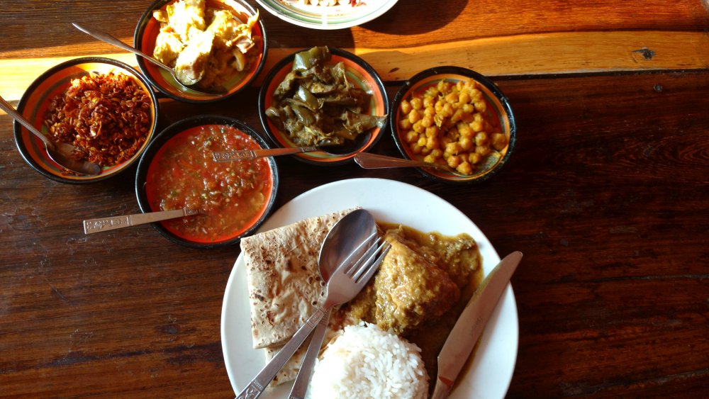 Birma - obiad w indyjskiej knajpie