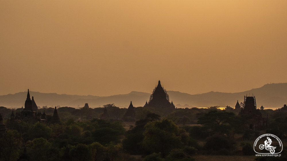 zwiedzanie Bagan sunset sunrise